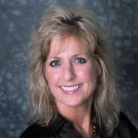 Jenna Elliott's Instagram, Twitter & Facebook