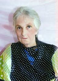 Ruth Broussard's Instagram, Twitter & Facebook