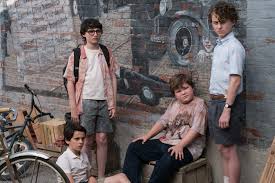  it  pronoun, nominative it,possessive its or (obsolete or dialect) it,objective it;plural nominative they,possessive their or theirs,objective them. It 2017 Imdb