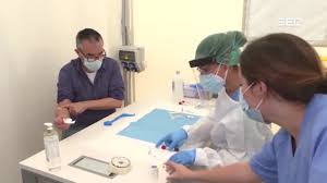 La vacuna de pfizer, primera en llegar a españa. La Vacuna De Astrazeneca Contra La Covid 19 Muestra Una Efectividad Del 70 Ciencia Y Tecnologia Cadena Ser