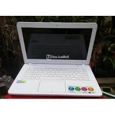 Lihat juga daftar harga, spesifikasi, serta review produk terbaru dari laptop asus lainnya. Laptop Asus X441u Putih Core I3di6006u Hdd 500 Gb Ram 4 Gb Masih Bagus Harga Nego Di Solo Tribunjualbeli Com