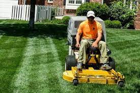 Jeff's lawn service has been providing quality lawn care and maintenance services for over a decade to customers in the hutchinson and wichita areas. Cutting Edge Lawn Landscape Wichita Derby Andover Goddard Ks