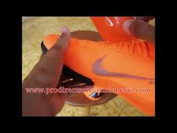 Pin Di Sepatu Futsal Nike