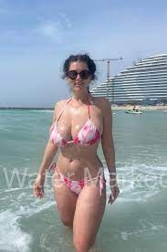 Huge tits italian lesbian