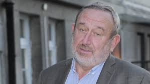 Tuż przed tym, jak dowiaduje się, że ten. Dramat Tadeusza Drozdy Drozda Jest Zrozpaczony Ludzie O Mnie Zapomnieli