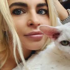 Lisa Veith 🌹 (@Lisa_Veith)