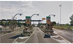 La autostrada a14 a l'è no autostrada de la svizzera che la passa in mez ai canton argovia, canton lüzerna e canton zug. Autostrada A14 Questa Notte Casello Di Castel San Pietro Chiuso In Uscita Da Ancona Sabato Sera