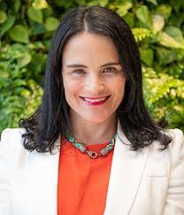 Stephanie Donner's Instagram, Twitter & Facebook