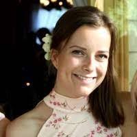 Julie Loken's Instagram, Twitter & Facebook