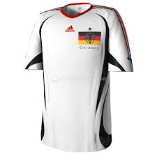Um ihnen als kunde die wahl des perfekten produkts minimal adidas abzunehmen, haben unsere produkttester außerdem unseren. Wcg Nationalmannschaft Trikot L