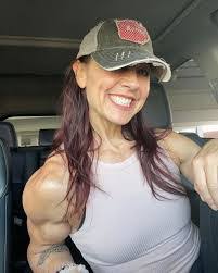 Julie Boley's Instagram, Twitter & Facebook