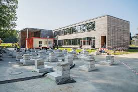 Starnberg Munich International School Baut Mit Fagsi Eine Interims Bibliothek Fruher Messestand Heute Schulbibliothek