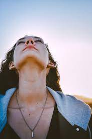 Singing With An 'Open Throat': Vocal Tract Shaping — Singwise