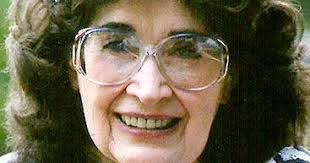 Gloria Berg's Instagram, Twitter & Facebook