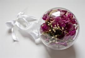While having your wedding bouquet painted is not preserving the actual flowers, it's still a lovely way to preserve the bouquet. How To Preserve Wedding Bouquet Wedding Bouquet Preservation Wedding Flower Guide Diy Wedding Bouquet