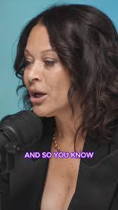 Sonya Lang's Instagram, Twitter & Facebook