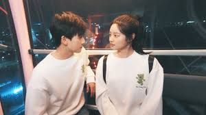 李昀銳摩天輪甜吻徐若晗：下輩子還要一起5度脫衣露肌！清晨就爆汗運動狂操- 鏡報