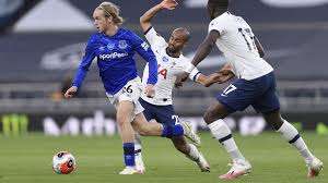 Тоттенхэм громит эвертон в гостях и сокращает. T Vwsagrzsbm