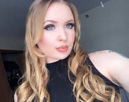 Kimberly Ensign's Instagram, Twitter & Facebook