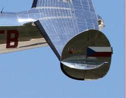Jan 14, 2016 · after winning the circuito del savio in 1923, ferrari met the parents of world war i flying ace francesco baracca, who suggested the young driver use the emblem that decorated their son's plane. Is This An Electra In Ford Vs Ferrari