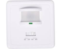 Un senzor de miscare detecteaza miscarea si poate sa aprinda lumina, aspect ce imbunatateste securitatea spatiului in care este amplasat. Intrerupator Cu Senzor De Miscare 180 Novelite Max 500w Pentru Becuri Halogen Pret Mic La Hornbach
