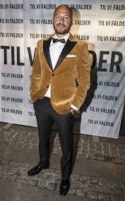 Dar salim (born 18 august 1977 in baghdad) is a danish actor. Klapper I Om Kaerligheden Ekstra Bladet