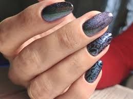 Chic and fun nail designs aren't just reserved for long nails lovethispic offers light pink manicure nails with dark glitter pictures, photos & images, to be used on facebook, tumblr, pinterest, twitter and other. 265 Manicure Green Gold Design Photos Free Royalty Free Stock Photos From Dreamstime