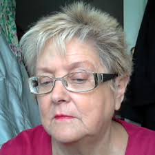 Maggie Lambert (@MaggieLambo)