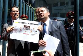 El gobernador de michoacán, silvano aureoles conejo, solicitó al gobierno federal, honrar los. Denuncia El Pri Ante La Pgr A Silvano Aureoles Por Peculado Y Enriquecimientio Ilicito Pri