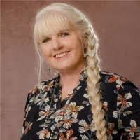 300+ "Chrisley" profiles