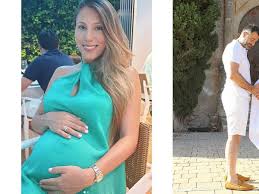 Delly Madrid posa por primera vez al lado de sus hijas (FOTO)