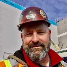 Mike Albertelli's Instagram, Twitter & Facebook