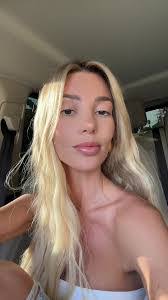 Hannah Sowell's Instagram, Twitter & Facebook