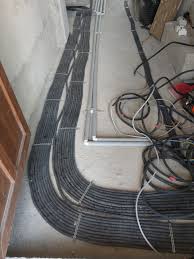 Instalatia electrica instalatia electrica apartament instalatia electrica casa instalatia electrica casnica instalatia electrica din gospodarie instalatia electrica la casa noua instalatie electrica aplicata pe perete instalatie electrica exterioara instalatie electrica in pardoseala. Instalatie Electrica CasÄƒ NouÄƒ Mesteri Locali
