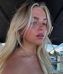 new pfp ⚓️🪩🐚🌾