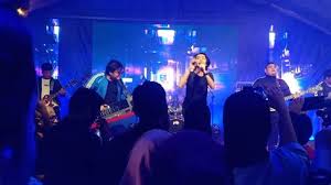 Download cek mek molek free ringtone to your mobile phone in mp3 (android) or m4r (iphone). Cek Mek Molek Lirik Review Lagu Gedik Secomel Penyanyinya Baelon Murai My Ku Di Halaman Rindu Karaoke Fekk Loop