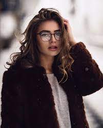 Beautiful Long Hairstyles And Glasses Looks With Glasses In 2019 Womens Glasses Stylish Girl Stylish Girl Pic