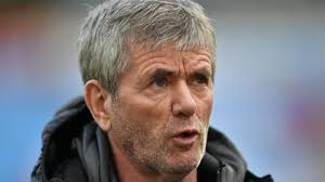 Alissa jung wurde als erste tochter des späteren leipziger oberbürgermeisters burkhard jung und juliane kirchner geboren.sie hat drei geschwister. Frankfurt Trainer Adi Hutter Nach Umstrittenen Statement Ich Bin Kein Lugner Stern De