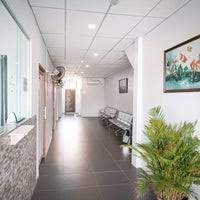 Klinik 24 jam, melayani apotik 24 jam, bidan , dan melahirkan 24 jam, ugd 24 jam, laboratorium, sunnatan buat anak anda, serta siap membantu dan bekerjasama dalam aktifitas bisnis, sosial di masyar. Klinik Zabrina 24 Jam Ipoh Perak
