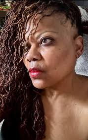 Hi all! I just wanted to introduce myself and share a photo I took. My name  Simone and I am 64 years old and single