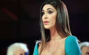 Belen rodriguez e antonino spinalbese pronti per l'arrivo di luna marì. Belen Rodriguez Mostra La Figlia Luna Marie Ma Il Fidanzato Finisce Nei Guai A Milano Il Tempo