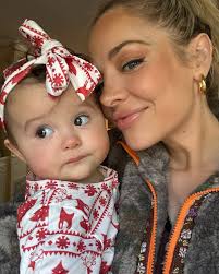 Merry Christmas!! We love yall. 🎄