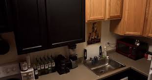 Use Contact Paper To Refinish Cabinets Temporarily While Renting Inexpensive Ma Inexpensive Apartment Decorating Rental Decorating Apartment Decorating Rental