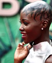 Tony Awards: Τα πιο εντυπωσιακά beauty looks της βραδιάς