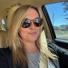 Peaceful lunch spot for parents with kids