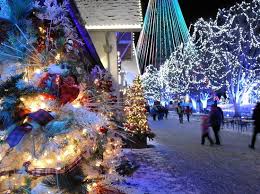 Step into winterfest at kings island, open select nights in november and december. Christmas Carol Characters Picture Of Kings Island Mason Tripadvisor