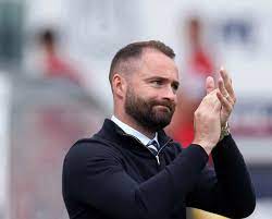 Saturday 06/11/2021 livingston v hibernian 15:00. 2 Lalwnkunpl M