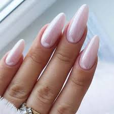 Aprendiendo a mejorar nuestro arte desde lo clásico pintando uñas hasta algo más vip, haciéndonos una manicura francesa asimétrica con terciopelo y detalles dorados ! 23 Disenos Creativos De Unas Para Unas Acrilicas De Almendras Blog De Mujeres