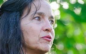 Roxana Pineda ha vivido en consecuencia con sus grandes pasiones: la  actuación y el teatro. Este #24DeJulio en su cumpleaños celebramos desde la  #UNEAC la vida de la actriz y directora de