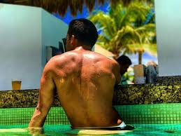 Facebook oficial de mario casas twitter: Mario Casas Y Su Familia Se Van De Vacaciones Y Nos Morimos De Envidia Fotogaleria Actualidad Los40